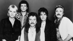 Kapela Uriah Heep a její členové, zleva: Bernie Shaw, Phil Lanzon, Mick Box, Trevor Bolder, and Lee Kerslake.