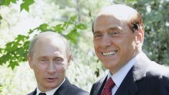 Vladimir Putin a Silvio Berlusconi na snímku z roku 2005