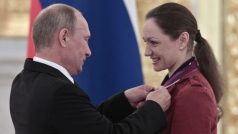 Anastasia Davydovová byla vyznamenaná ruským prezidentem Vladimirem Putinem