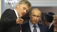 Mluvčí Kremlu Dmitrij Peskov s Vladimirem Putinem