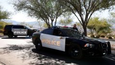 V jednom z domů útočníka ve městě Mesquite policie zajistila 19 dalších zbraní, velké množství munice a také výbušniny