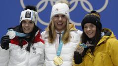 Ester Ledecká se zlatou medailí