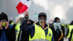 Aktuální údaje svědčí o menší mobilizaci, než jakou Francie zažila na začátku protestů žlutých vest 17. listopadu. Tehdy se večer hovořilo o 282 710 protestujících a více než 200 zraněných