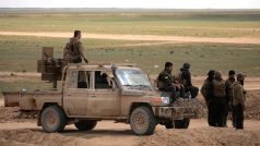 Vojáci kurdsko-arabských milic SDF poblíž města Baghúz