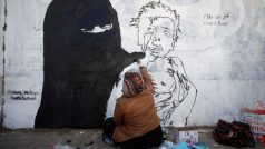 Murál umělkyně Haify Subay věnovaný dětem a ženám trpícím válkou v Jemenu. Foto ze Sanaa z roku 2019