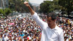 Juan Guaidó během středeční demonstrace v Caracasu