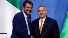 Italský vicepremiér Matteo Salvini při setkání s maďarským premiérem Viktorem Orbánem.