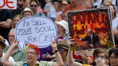 Demonstranti v Sydney v souvislosti s požáry sužujícími Austrálii protestují proti postupu vlády a žádají její demisi.
