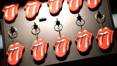 Symbol kapely Rolling Stones na přívěscích