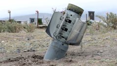 V bojích o Náhorní Karabach, které se vyžádaly i desítky mrtvých, se používají i dělostřelecké granáty
