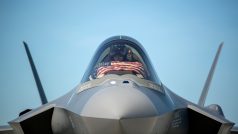 Vláda USA chystá prodej stíhaček F-35 Spojeným Arabským Emirátům
