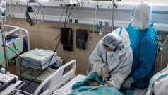 Kapacita lůžek pro pacienty s covidem-19 v Rusku je téměř plná