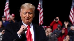 Americký prezident Donald Trump na volebním mítinku v Georgii znovu popřel svoji porážku