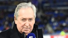 Slavný francouzský fotbalový trenér Gérard Houllier (na snímku z roku 2019) zemřel ve věku 73 let