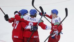 Čeští hokejisté se radují z vítězného zápasu