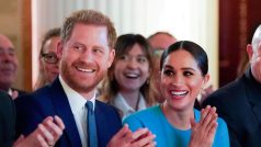 Britský královský pár v neděli oznámil narození narození druhého dítěte