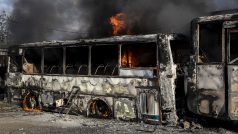 Autobus zničený Rusy v Lysyčansku v Kvetnu 2022