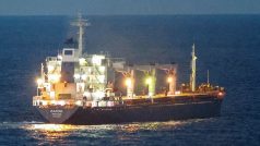 První nákladní loď s ukrajinskou úrodou u tureckých břehů