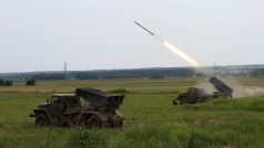 Ukrajinci střílí z raketometů Grad na ruské pozice
