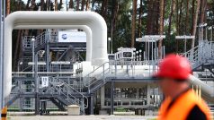 Předávací stanice plynovodního propojení Nord Stream 1 a Baltského moře v průmyslové oblasti v Německu