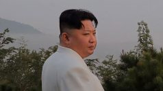 Severokorejský diktátor Kim Čong-un pozoruje vzlet testovací střely