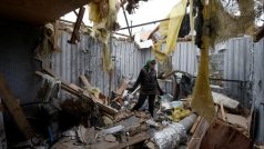 Zničený dům po ruském útoku ve vesnici Novooleksandrivka v Chersonské oblasti