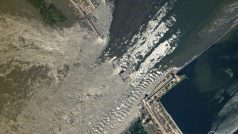 Zničená Kachovská přehrada na satelitním snímku