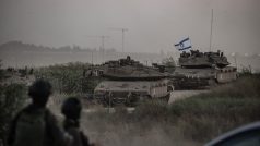 Izrael přesunuje jednotky blíže k hranicím pásma Gazy