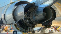 Rozbitý motor Boeingu A330. (Ilustrační snímek)