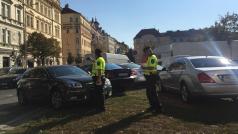 „Městská policie řeší několik špatně parkujících aut v okolí náměstí Jiřího z Poděbrad,“ popsala mluvčí Městské policie Praha Irena Seifertová.