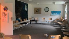 Společná místnost pro klienty v Solenicích