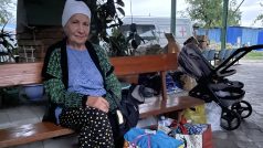 Paní Ljudmila odjíždí domů, protože nechce být v tomto centru pro běžence v Donbasu cizím lidem na obtíž