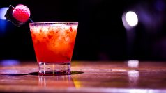 Drink na baru (ilustrační foto)