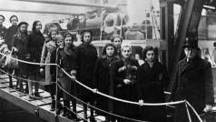Židovské děti přijíždějící do Velké Británie před začátkem druhé světové války (ilustrační foto)