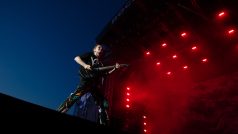 Legendární britská skupina Muse nezklamala. Předvedla fenomenální hudební show plnou světelných efektů a kytarových sól frontmana Matthewa Bellamyho