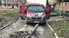 V těžce ostřelovaném východoukrajinském Vuhledaru zůstává několik set civilních obyvatel