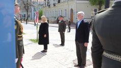Petr Pavel a Zuzana Čaputová uctili položením věnců při návštěvě Kyjeva padlé obránce Ukrajiny