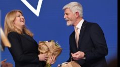 Slovenská prezidentka Zuzana Čaputová gratuluje Petru Pavlovi
