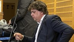 Bývalý poslanec SPD Miloslav Rozner u soudu