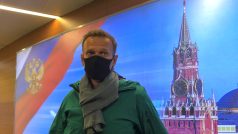 Alexej Navalnyj po příletu do Moskvy, kam se vrátil po otravě novičokem
