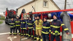 Odjíždějící tým českých hasičů, který zasahoval proti povodním ve Francii