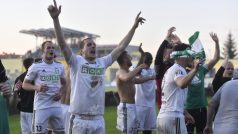 Hráči Karviné se radují po remíze s Jihlavou, díky které se udrželi v lize.