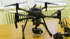Bezpilotní průzkumný dron upravený pro potřeby armády