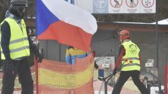 Iniciativa Chcípl PES na protest proti vládním opatřením spustila vleky ve skiareálu Vaňkův kopec