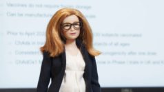 Mattel vyrobil panenku podle vakcinoložky Sarah Gilbertové, která stojí za vakcínou Oxford/AstraZeneca