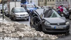 Bouře poničila i domovy a auta v Berlíně