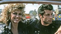Olivia Newton-John a John Travolta v muzikálu Pomáda, který vznikl v roce 1978.