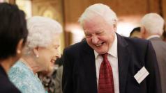 Královna Alžběta II. a sir David Attenborough