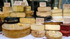 Francouzské sýry prvotřídní kvality jsou vyhlášenou delikatesou - a na jejich ceně je to znát.