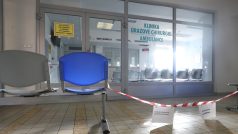 Střelba v čekárně úrazové ambulance ostravské fakultní nemocnice trvala čtyři minuty